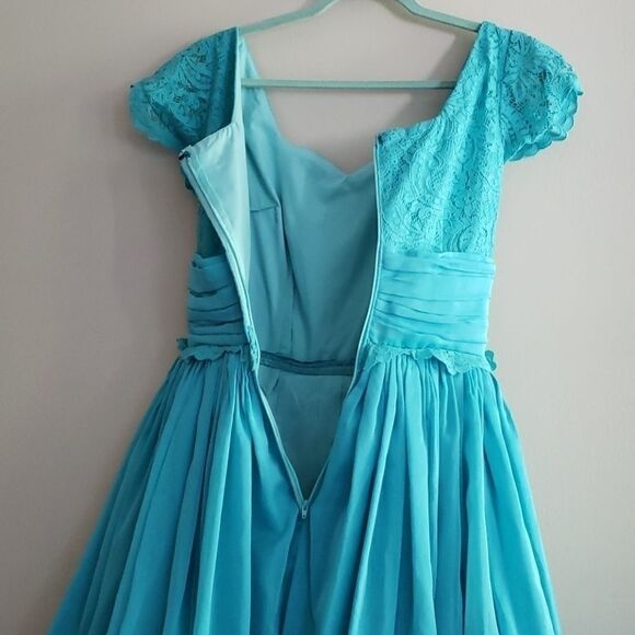 Handmade turquoise vintage inspired princess formal dress - Picture 8 of 8